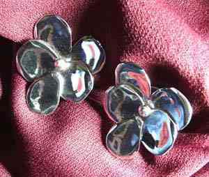 Pensie Earrings